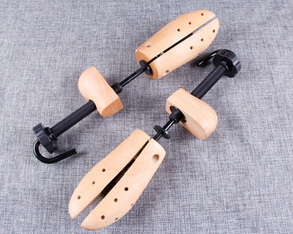 Adjustable Pine Wood Shoe Stretcher for Width and Length Expansion